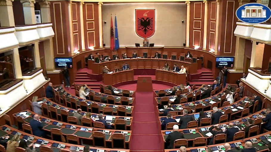 Përfundon seanca plenare, Kuvendi miraton ligjin për nënshtetësinë dhe pensionin privat