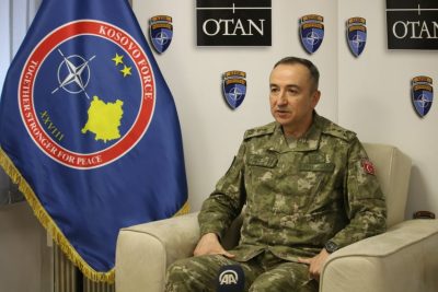 Komandanti i KFOR-it Ozkan Ulutas do të marrë pjesë në stërvitjet ushtarake të Serbisë