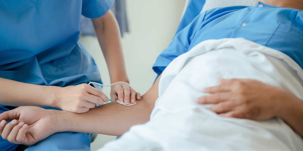 Shëndetësia po mbetet pa personal  numër i madh infermierësh po lëshojnë vendin 