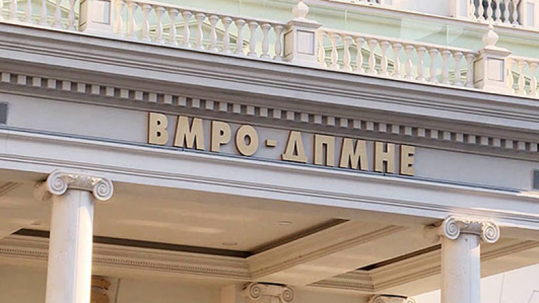 VMRO-DPMNE: Filipçe duhet t’i tregojë Radevit se pa garanci nga Bullgaria, nuk do të ketë ndryshime kushtetuese