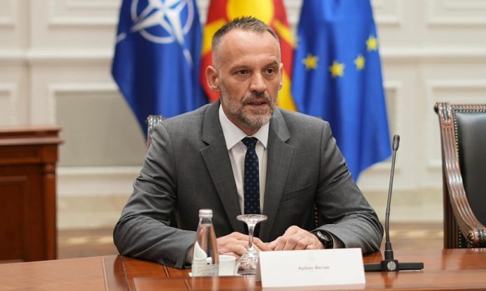 Fetai: Të bashkuar në tradhti, të bashkuar në skllavëri!