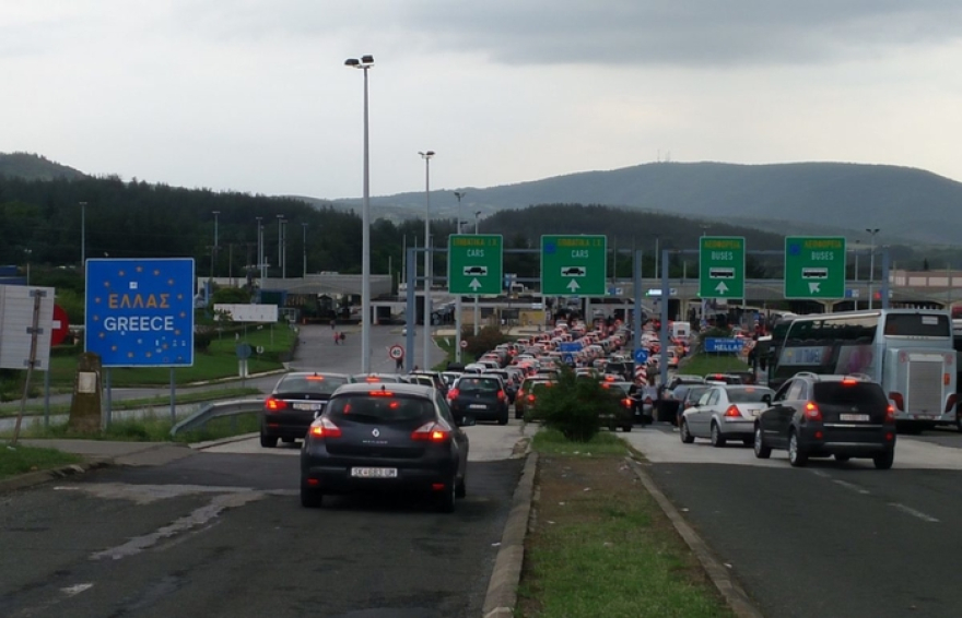 Kujdes kur udhëtoni drejt Greqisë  paralajmërohet grevë nga ana e doganierëve
