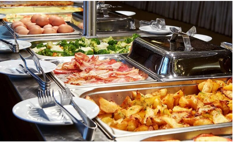 Policia e Maqedonisë së Veriut po heton zhdukjen e ushqimit në vlerë prej 70 000 eurove nga depo e bufesë qeveritare  Ekzistonte vetëm në letër  jo në realitet