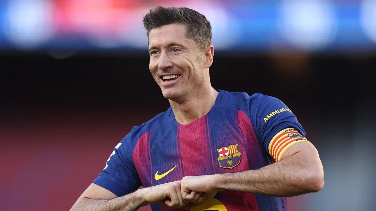 Lewandowski flet për të ardhmen e tij te Barcelona
