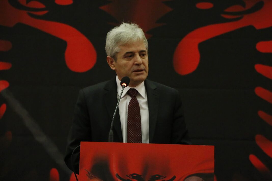 Letër e hapur e Ali Ahmetit: Nuk ka të ardhme nëse preken vetë themelin e shtetit!