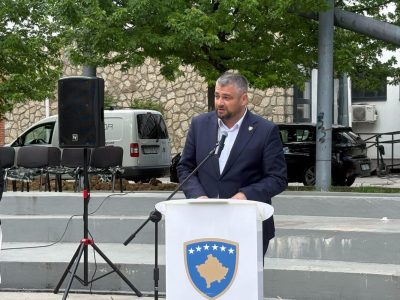 Hoti: Mbes i përkushtuar që familja të jetë në qendër të politikave tona