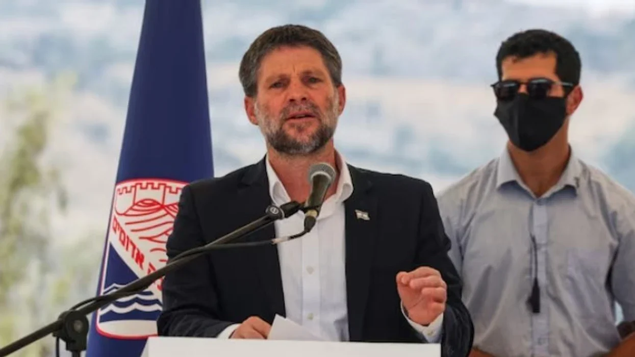 Haga lëshon urdhërarrest për ministrin izraelit