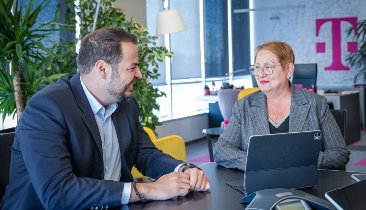 MASH-i, me mbështetjen e Telekomi i Maqedonisë, do të implementojë në mënyrë graduale dëftesat digjitale