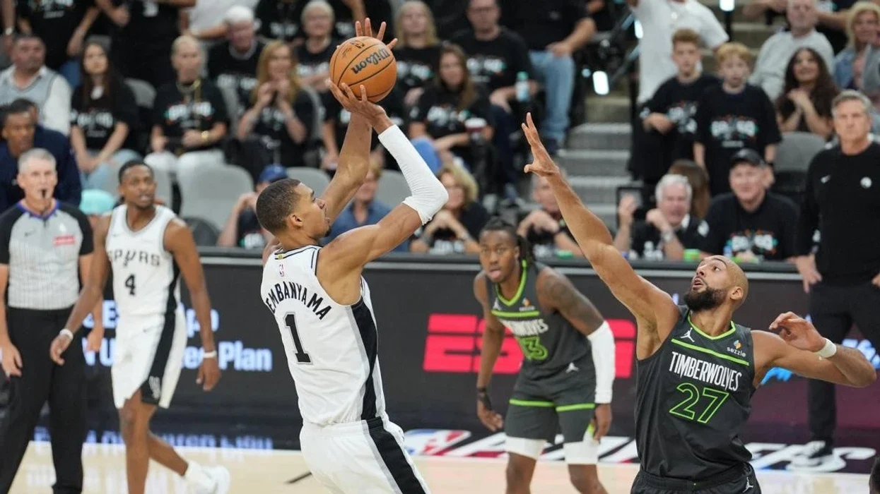 Spurs me fitore spektakolare ndaj Timberwolves, Knicks të fortë për 76ers
