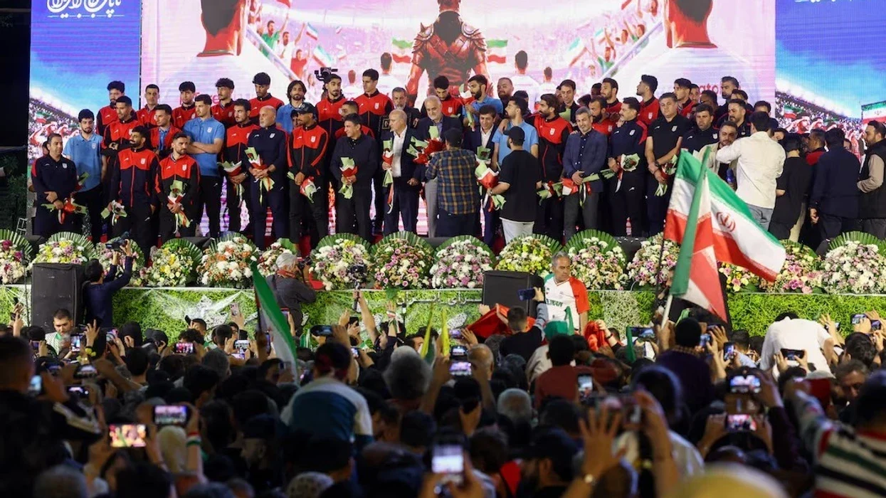 “Këndojeni himnin fuqishëm dhe pa hezitim”, Irani organizon lamtumirën për futbollistët e Kupës së Botës
