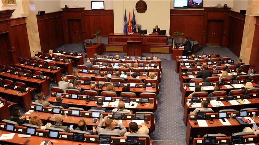 Propozim në Parlament për rritjen e ndihmave sociale, a do të marr mbështetje?