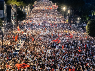 Anembanë botës, nga Europa në SHBA e Kanada! Protestat masive të shqiptarëve pushtojnë kryeqytetet kryesore: Rama jep dorëheqjen